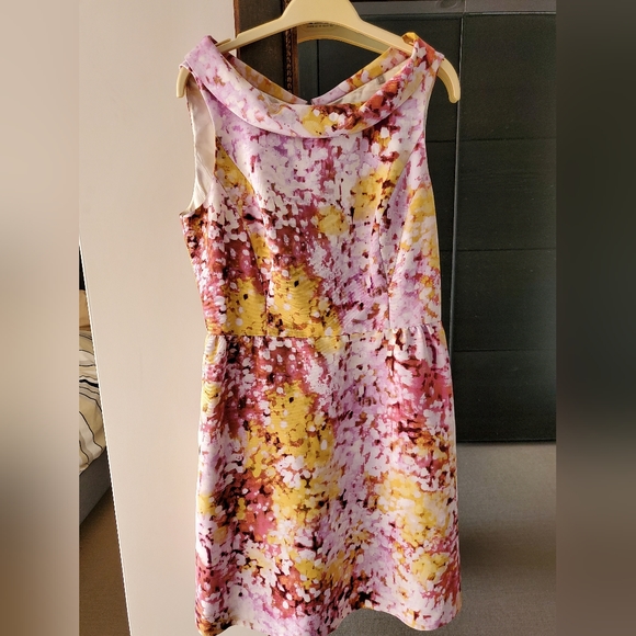 Dresses & Skirts - Jigsaw Dress